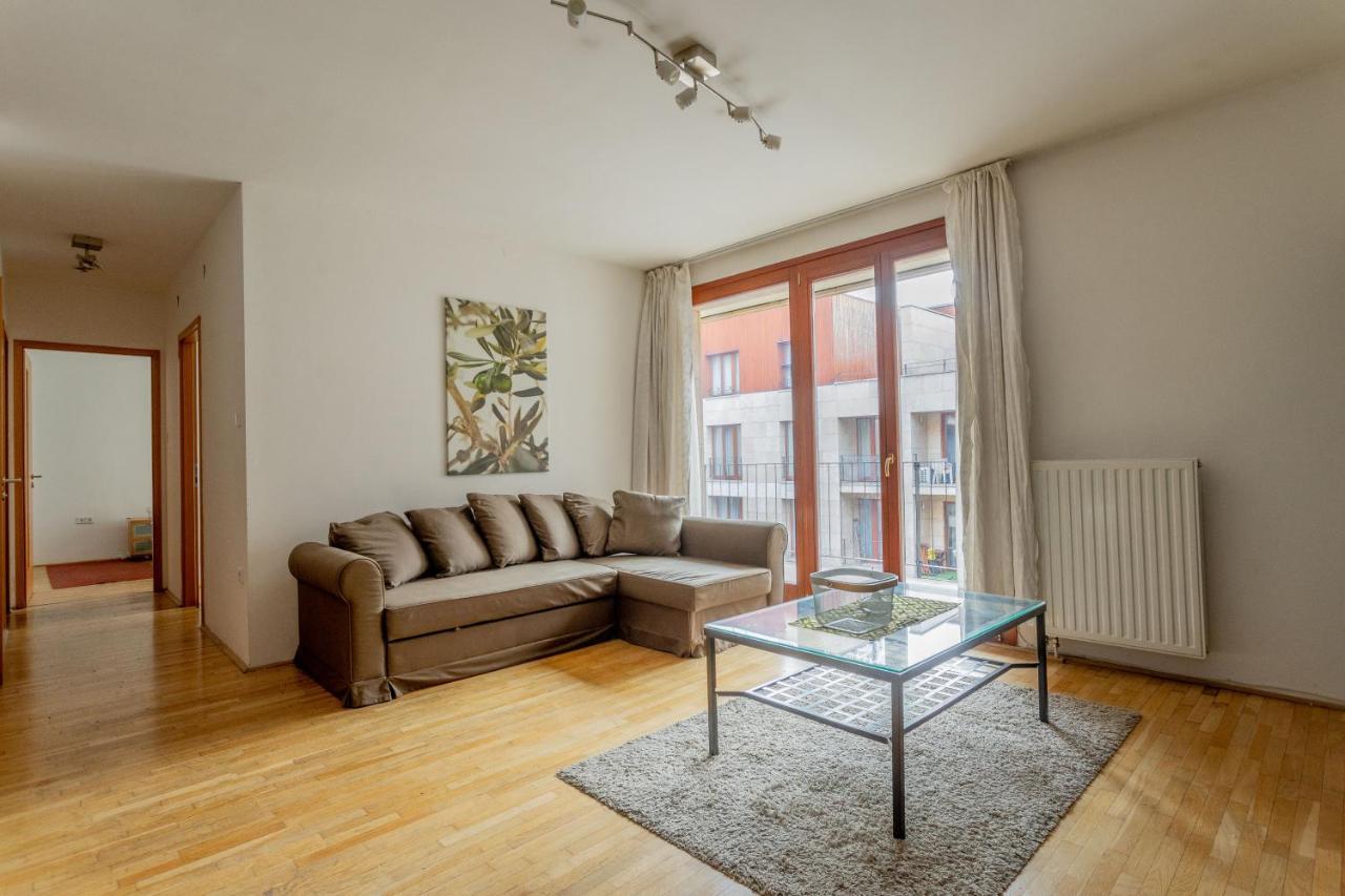 Apartment K9 *